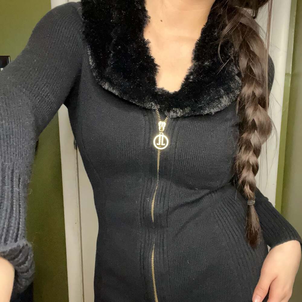 Fur zip up top